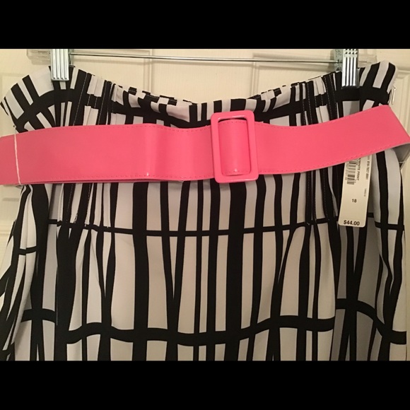 WORTHINGTON BELTED SKIRT. - Picture 2 of 8